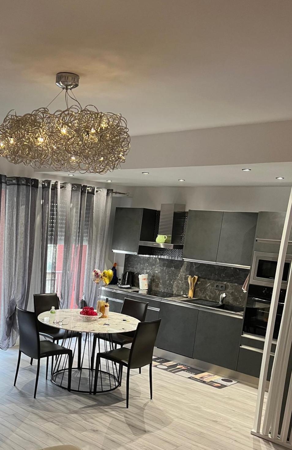 Gorgeous 2 Bedrooms Holiday Apartement Nice Exterior photo
