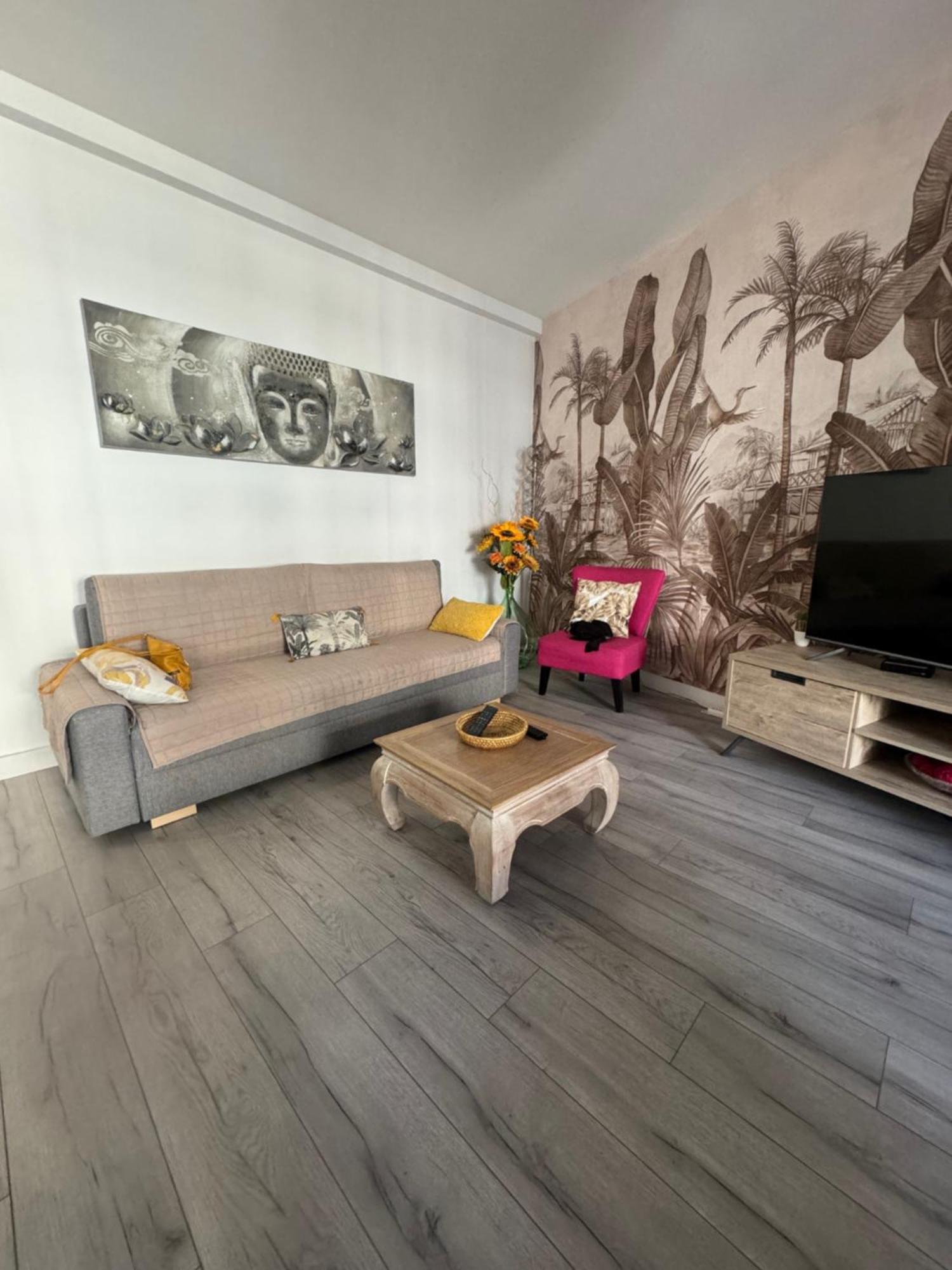 Gorgeous 2 Bedrooms Holiday Apartement Nice Exterior photo